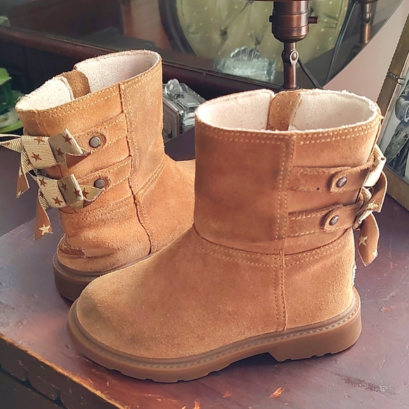 Ugg Tilly Boots US Size 9 - Picture 1 of 8